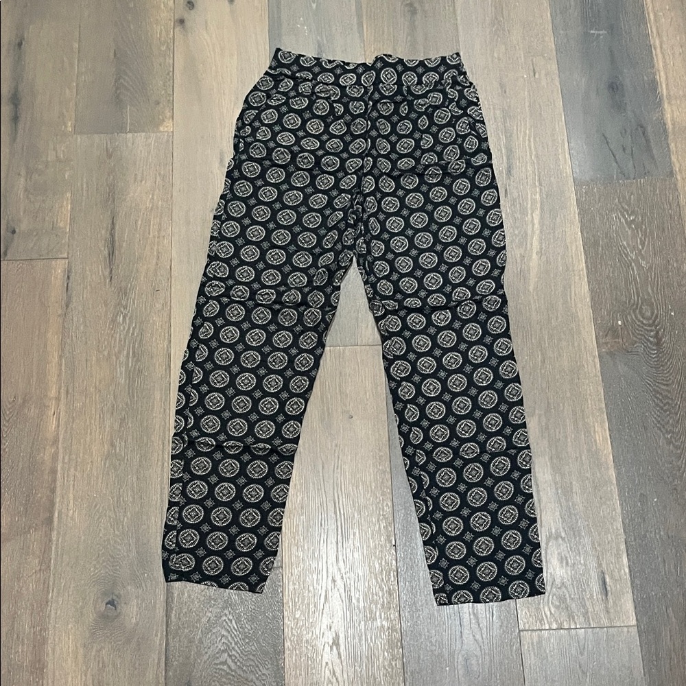 Forever 21 Black and Gray Patterned Chinos